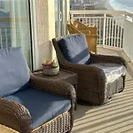 Paradise At The Beach, Complete View Of Horizon