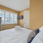Grove Cove - 1 And Half Blocks From Beach - Dog Friendly