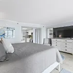 New Oceanview Suite - Caravelle 504