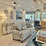 Sun-Filled Villa With Access To All Resort Amenities, 3Agt Villa