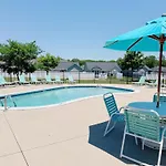 Coastal Oasis: Pool & Beach!