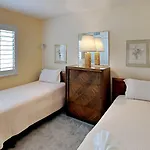 Cozy 2Br Condo With Full Kitchen Outdoor Pool