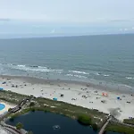 Ocean View Studio Amazing Amenities In Surfside