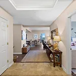 Luxurious Beautifully Decorated Ocean View Condo In Beachfront Building