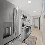 Ocean View Condo, Beach Access, Pools, Views