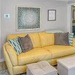 Myrtle Beach Coastal Cabana With Resort Amenities!
