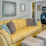 Myrtle Beach Coastal Cabana With Resort Amenities!
