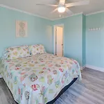 Myrtle Beach Condo Beach Access And Amenities!