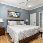 Aqua Vista
