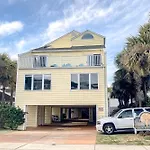 Island Palms C-3
