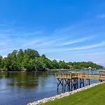 Waterway Retreat