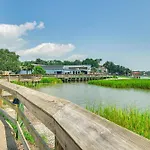 Chic Murrells Inlet Getaway About 2 Mi To Marsh Walk!