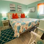 Beautiful Oceanfront Condo 1203