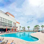 Oceanfront Resort Suite W Lazy River