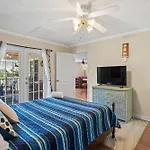 Domingos Beach Bungalow- Surfs Up