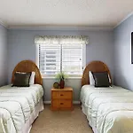 Tilghman Beach & Racquet 214