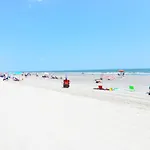 Oceanfront In Heart Of N Myrtle Beach With Pool