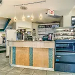 Luxurious Oceanfront Suite, Prime Loc & Dogs Ok! 1502