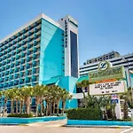 Impeccable Oceanfront Suite, Top Floor! L1543