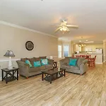 Ground Floor 3 Bedroom Condo! Magnolia Pointe 105! Sleeps 6 Guests