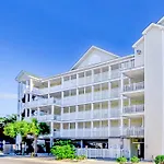 Coconut Grove 202