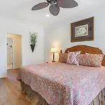 Captivating 4 Bedroom House With Double Balconies And A Community Pool-Angler Villas 3
