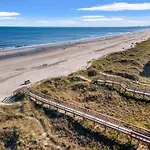 Cozy Beachside Bungalow Studio Ideal For Couples