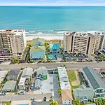 Studio 1 King Bed Sleeps 2 Pet-Friendly