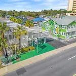 Sunny Studio Near Beach King Bed Walk To Beach