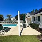 Luxury 2B2B Condo At River Oaks