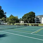 Luxury 2B2B Condo At River Oaks