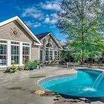 The Luxe Shore Escape