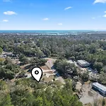 Coastal Pet Friendly Getaway In Murrels Inlet! Perfect For 8 Guests!