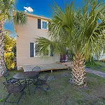 Dazzling Centrally Located Ocean View W 2 Kings, Huge Private Yard, 2 Decks, Firepit, Bbq