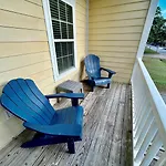 Summer\'S Den Home