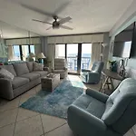 Direct Oceanfront 2 King Suites112 North Myrtle