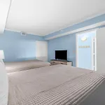 Downtown Oceanfront, 2Br, Walk To Starbucks, 6Ppl