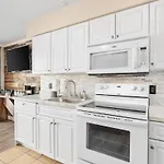 Oceanfront 1Br At Holiday Sands, Stunning Views!