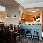 Beautiful 3 Bedroom Condo Steps From Beach & Main St