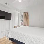 2Br1Ba Sleeps 6 Pet-Friendly Walk To Ocean