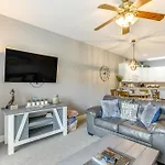 Myrtle Beach Golf Retreat With Balcony And Resort Pool