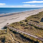 Beach Nest 3 Stylish Condo 2Min Walk To Beach