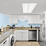 Waterpoint II 402