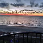 Ocean Front Bliss Newly Renovated 5 Star