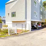 Walk 2 Beach, Boardwalk & All Broadway Attractions