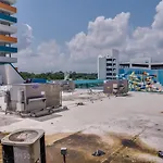 Remodeled Condo, Waterpark View At Landmark Resort