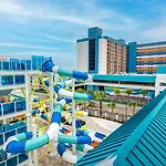 Remodeled Condo, Waterpark View At Landmark Resort