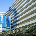 Oceanfront Remodeled Condo With Pools, Coral Beach