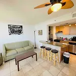 Meridian Great Ocean View Condo On The Beach Pool