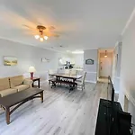 Super Comfortable Condo In Center Of Myrtle Beach